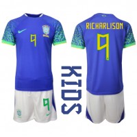 Maglie da calcio Brasile Richarlison #9 Seconda Maglia Bambino Mondiali 2022 Manica Corta (+ Pantaloni corti)